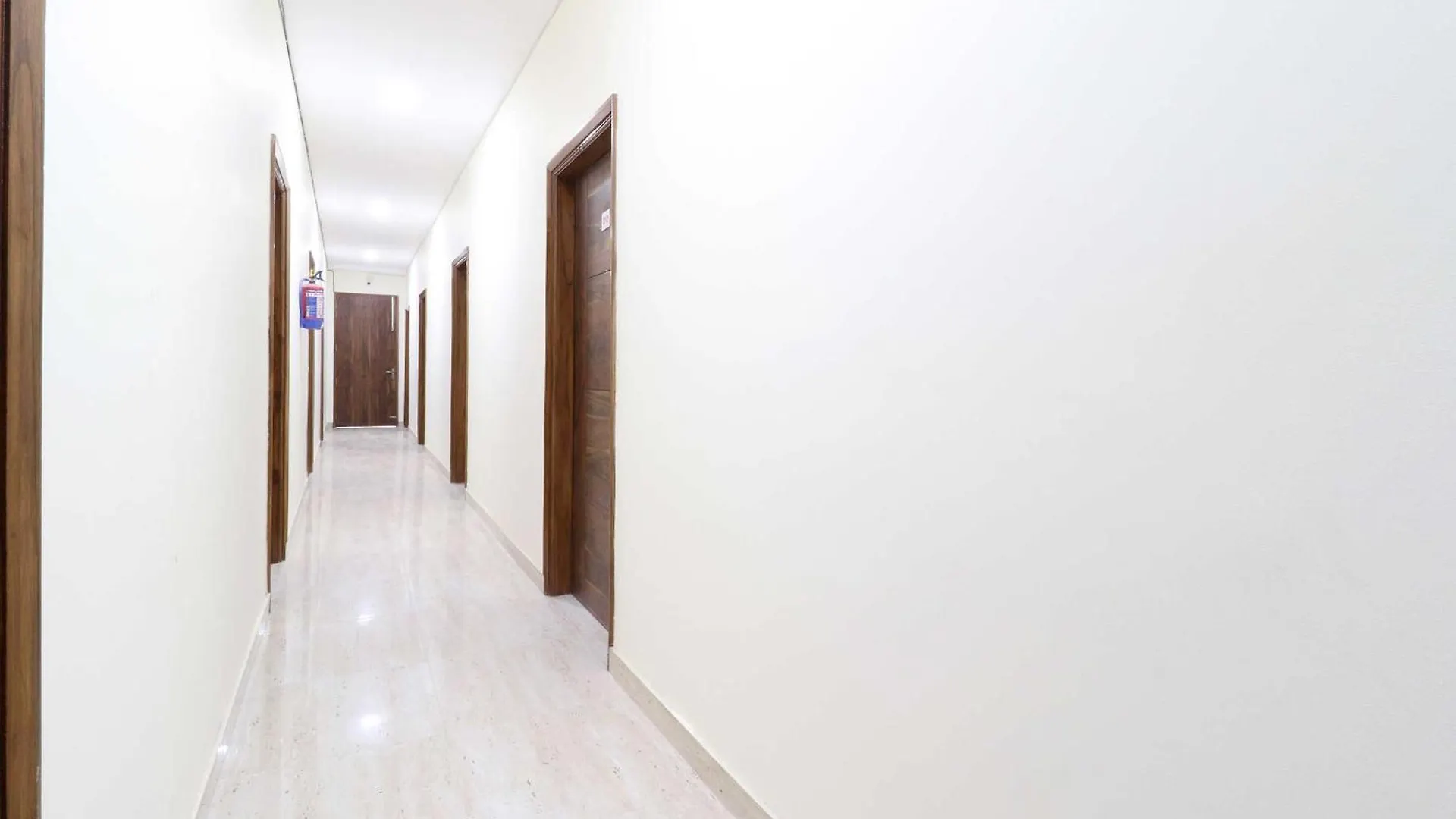Hotel O Royal King Deluxe Delhi  3*, Delhi (National Capital Territory of India)