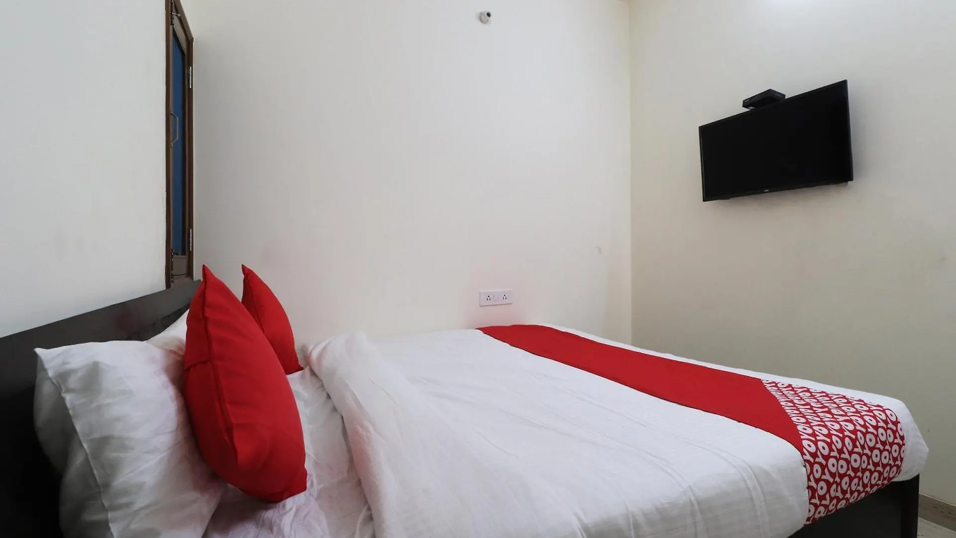 Hotel O Royal King Deluxe Delhi  India