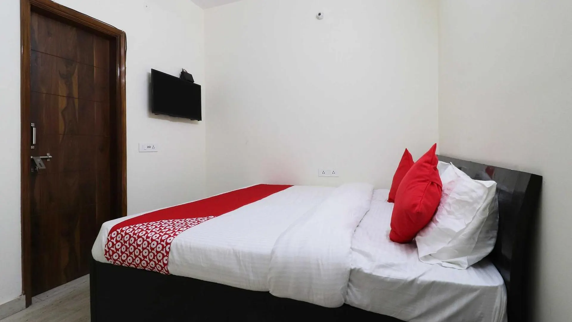 Hotel O Royal King Deluxe Delhi   Delhi (National Capital Territory of India)
