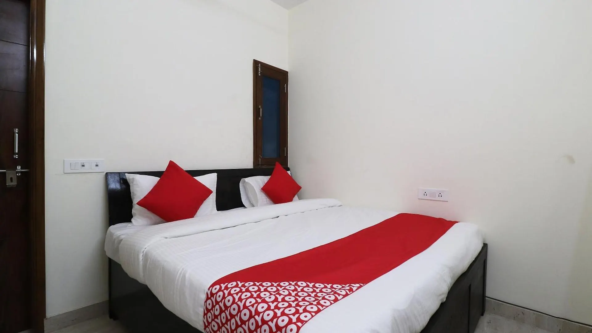 Hotel O Royal King Deluxe Delhi  3*, Delhi (National Capital Territory of India)